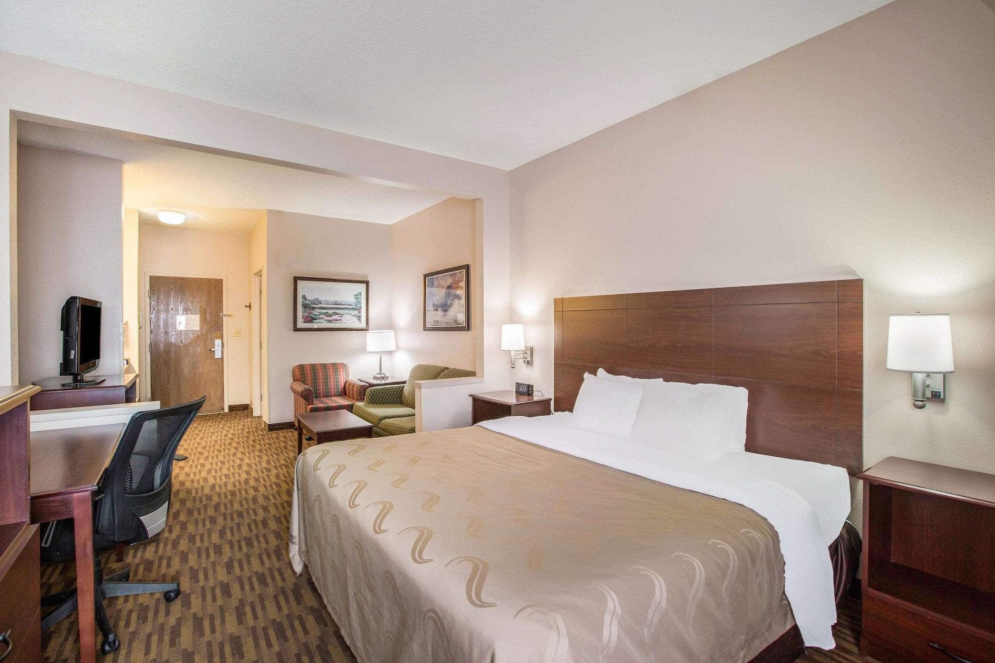 Quality Inn & Suites Lawrence - University Area Esterno foto