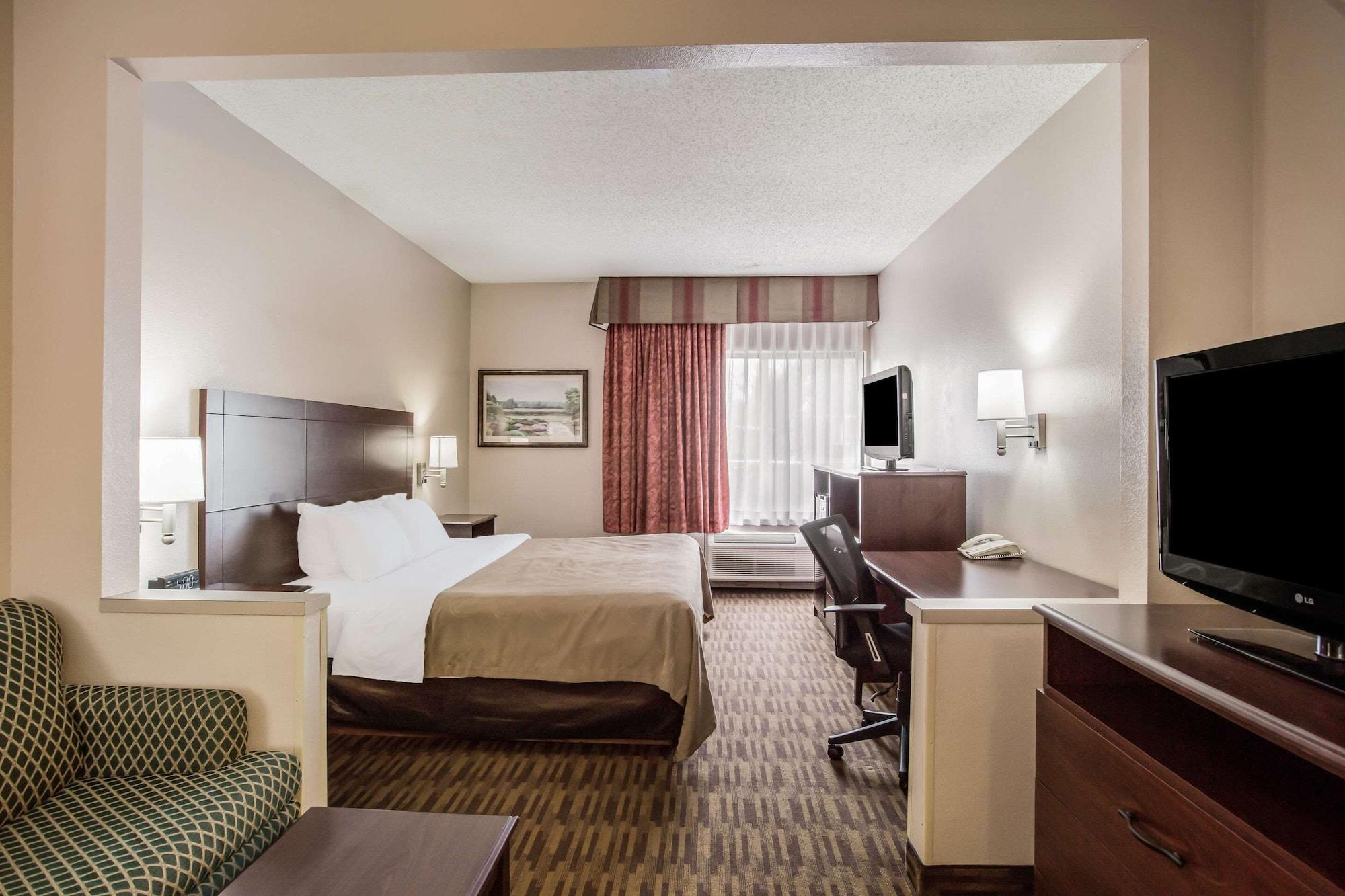 Quality Inn & Suites Lawrence - University Area Esterno foto