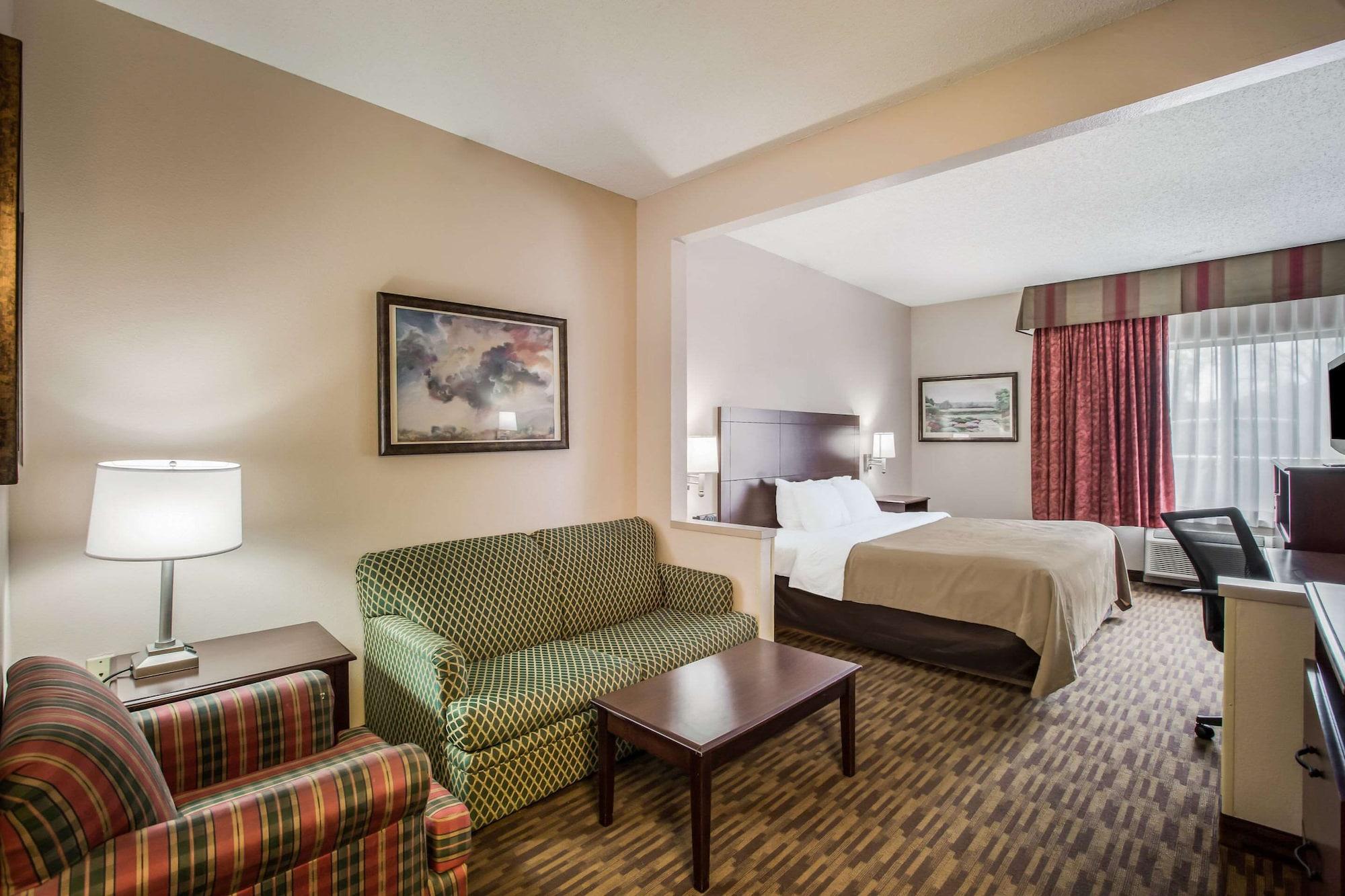 Quality Inn & Suites Lawrence - University Area Esterno foto