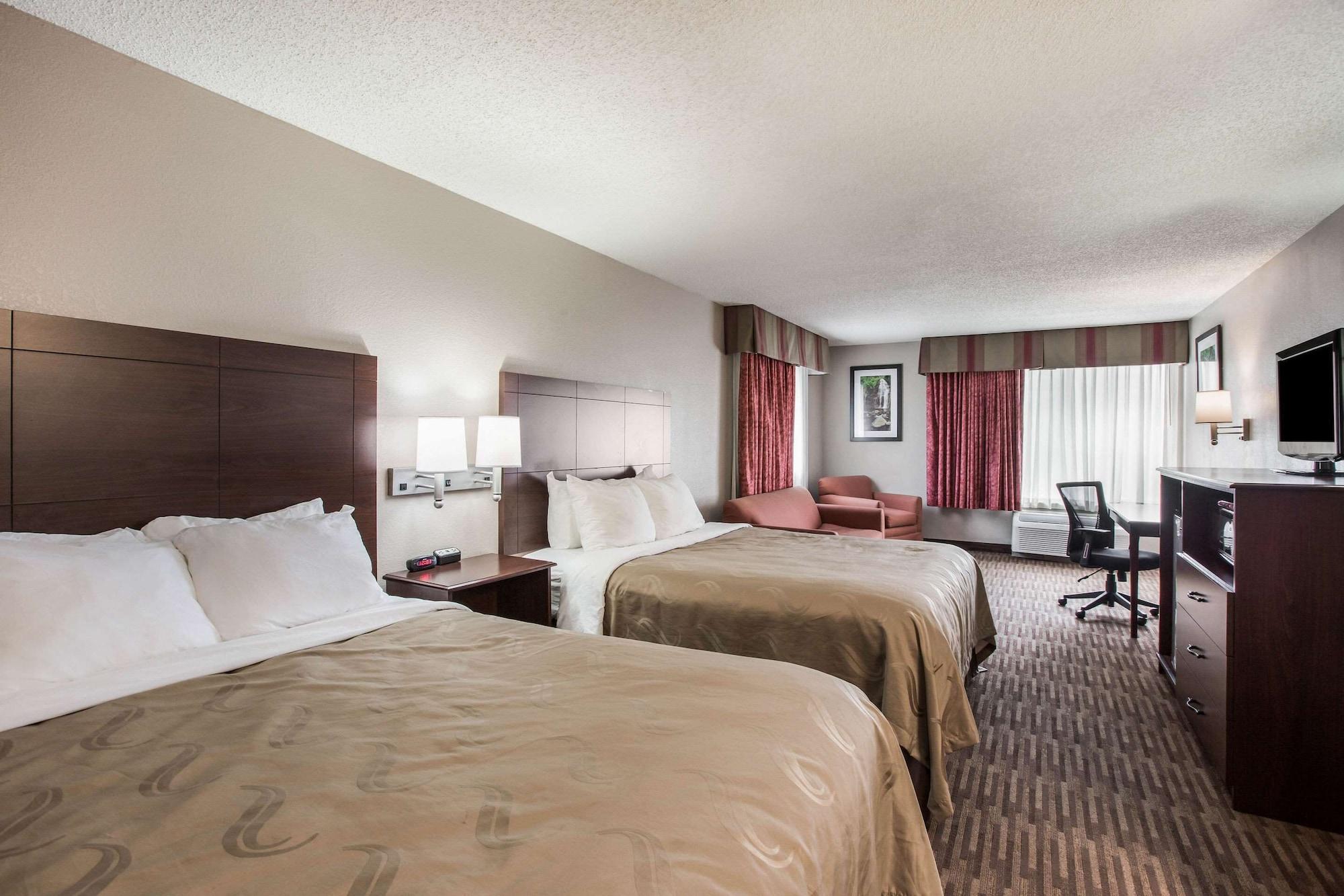 Quality Inn & Suites Lawrence - University Area Esterno foto