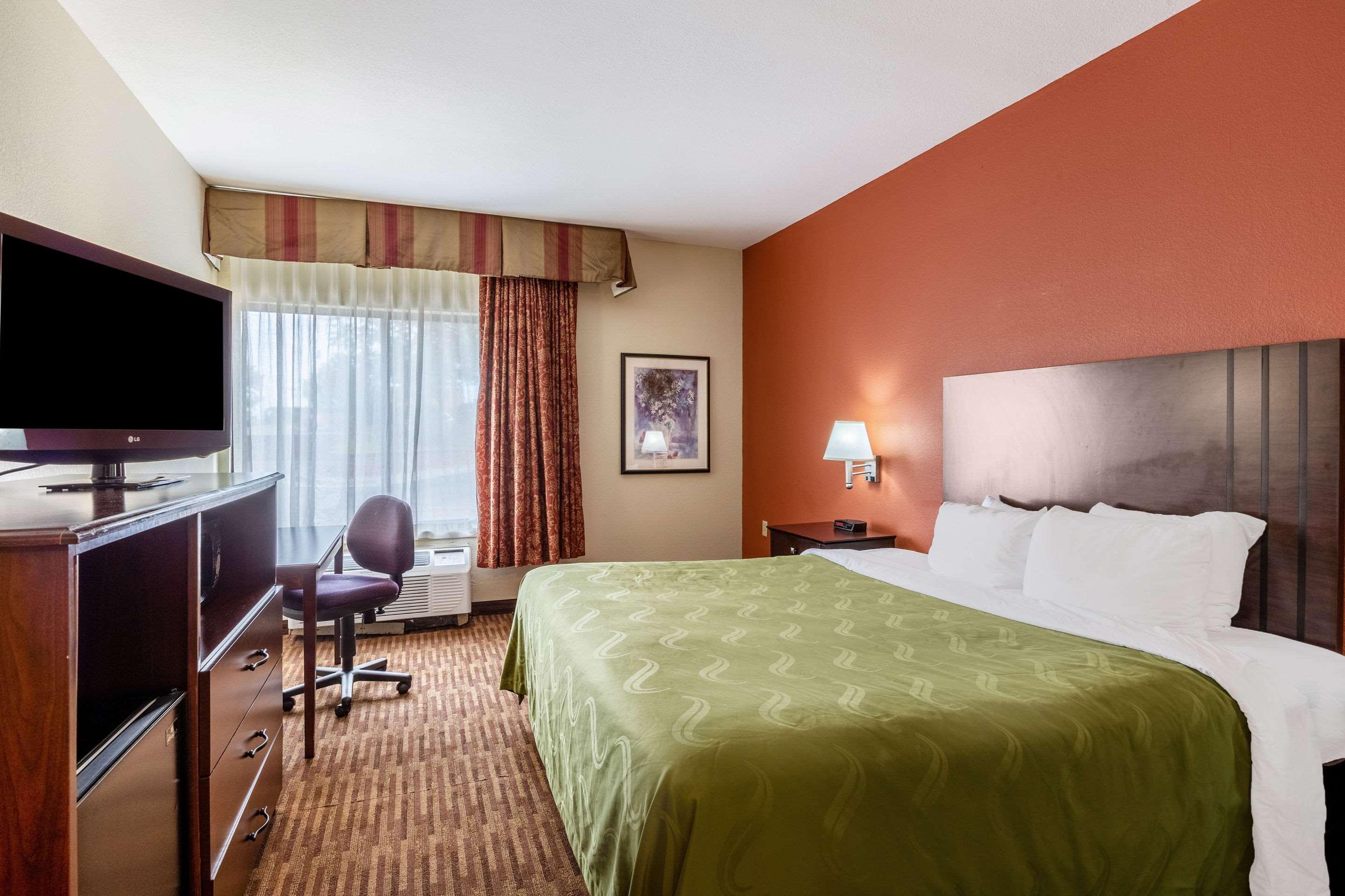 Quality Inn & Suites Lawrence - University Area Esterno foto