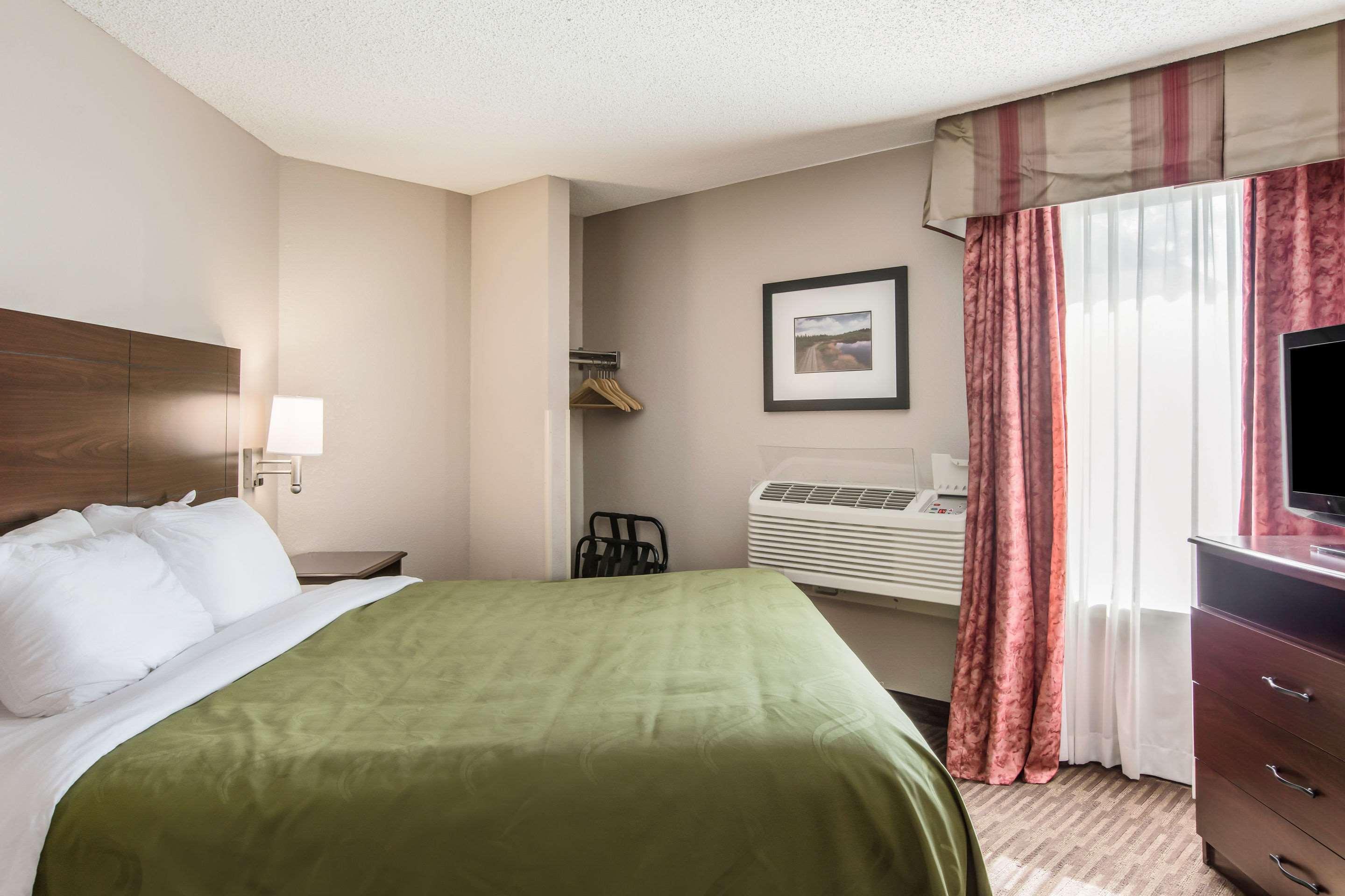 Quality Inn & Suites Lawrence - University Area Esterno foto