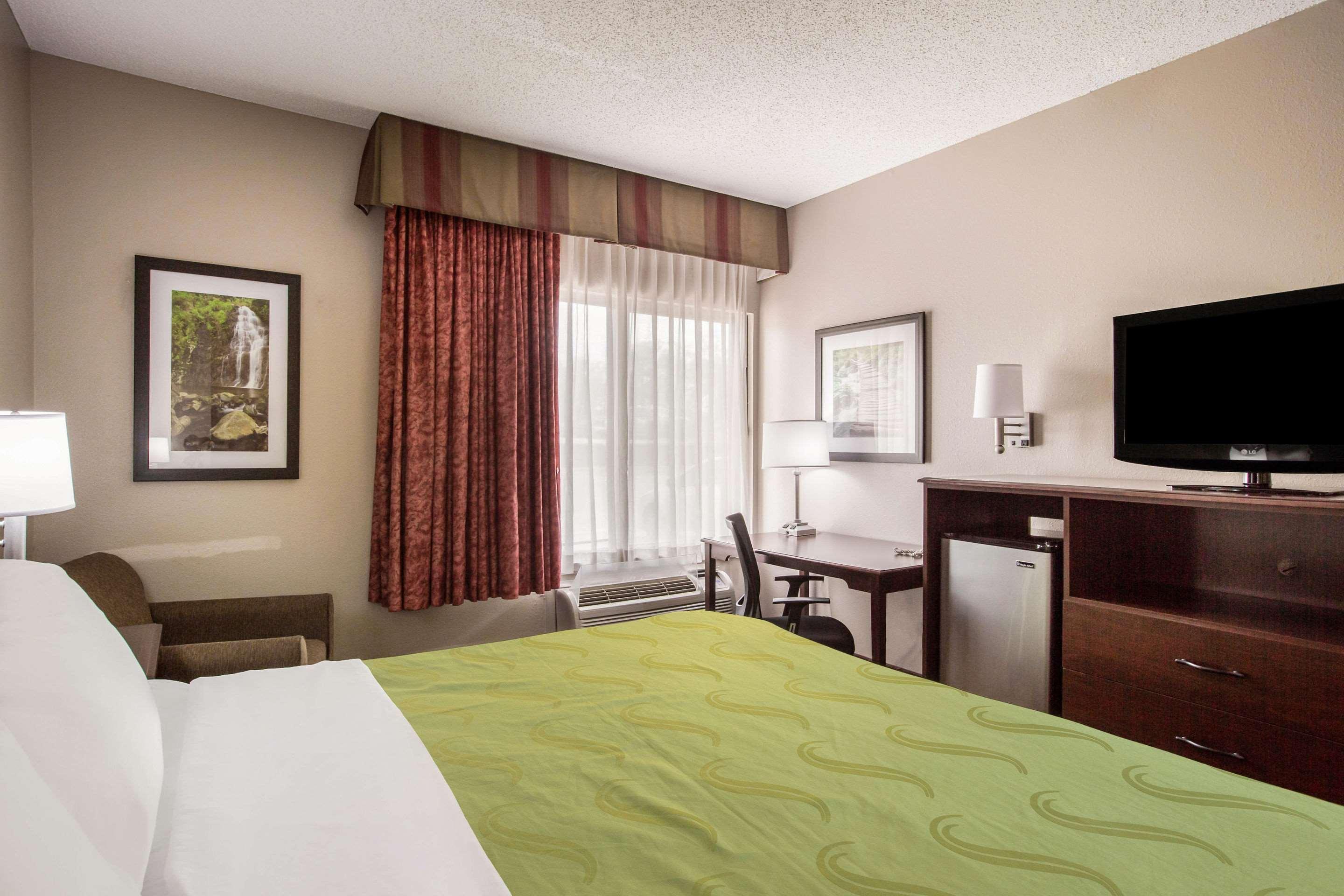 Quality Inn & Suites Lawrence - University Area Esterno foto