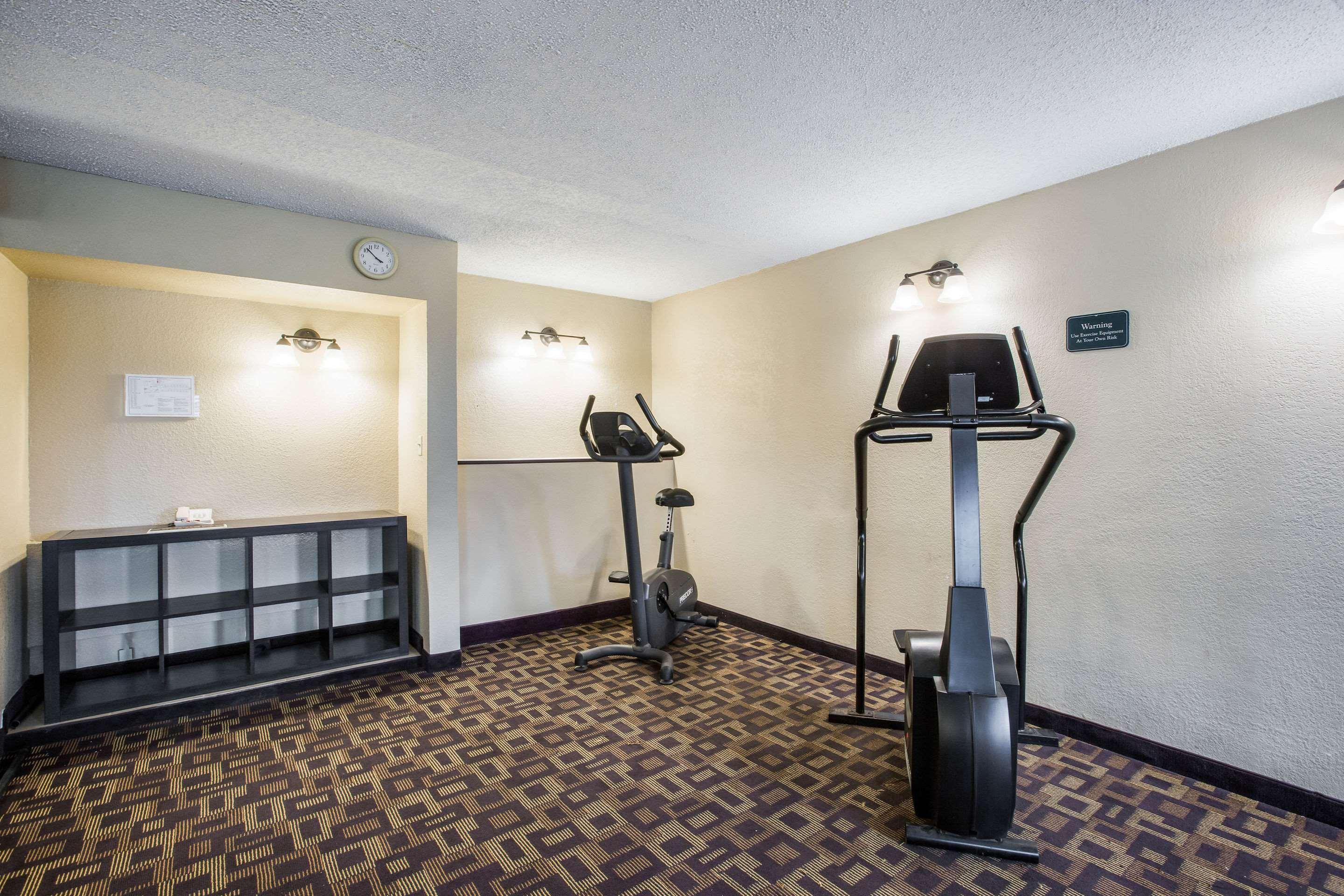 Quality Inn & Suites Lawrence - University Area Esterno foto