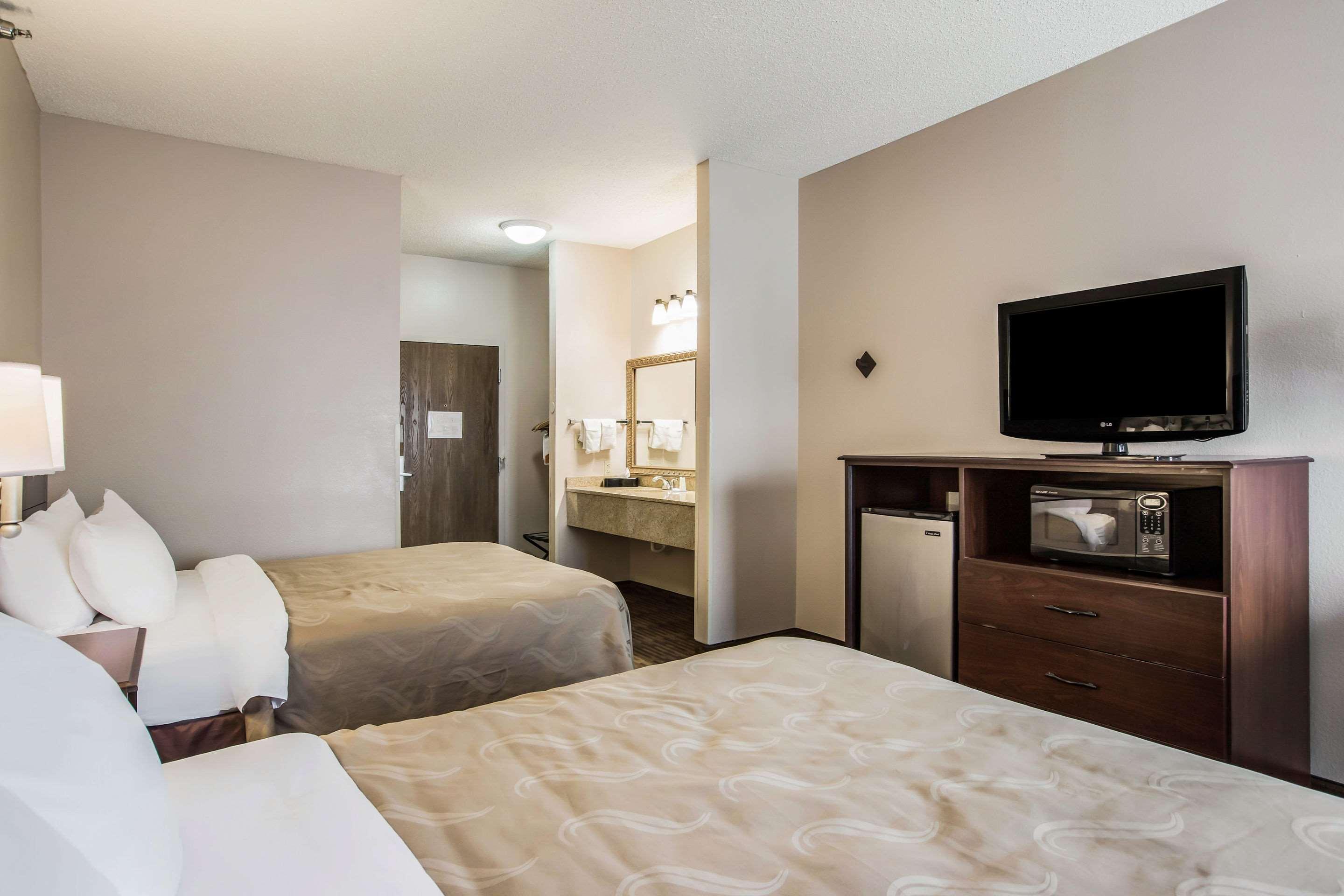 Quality Inn & Suites Lawrence - University Area Esterno foto