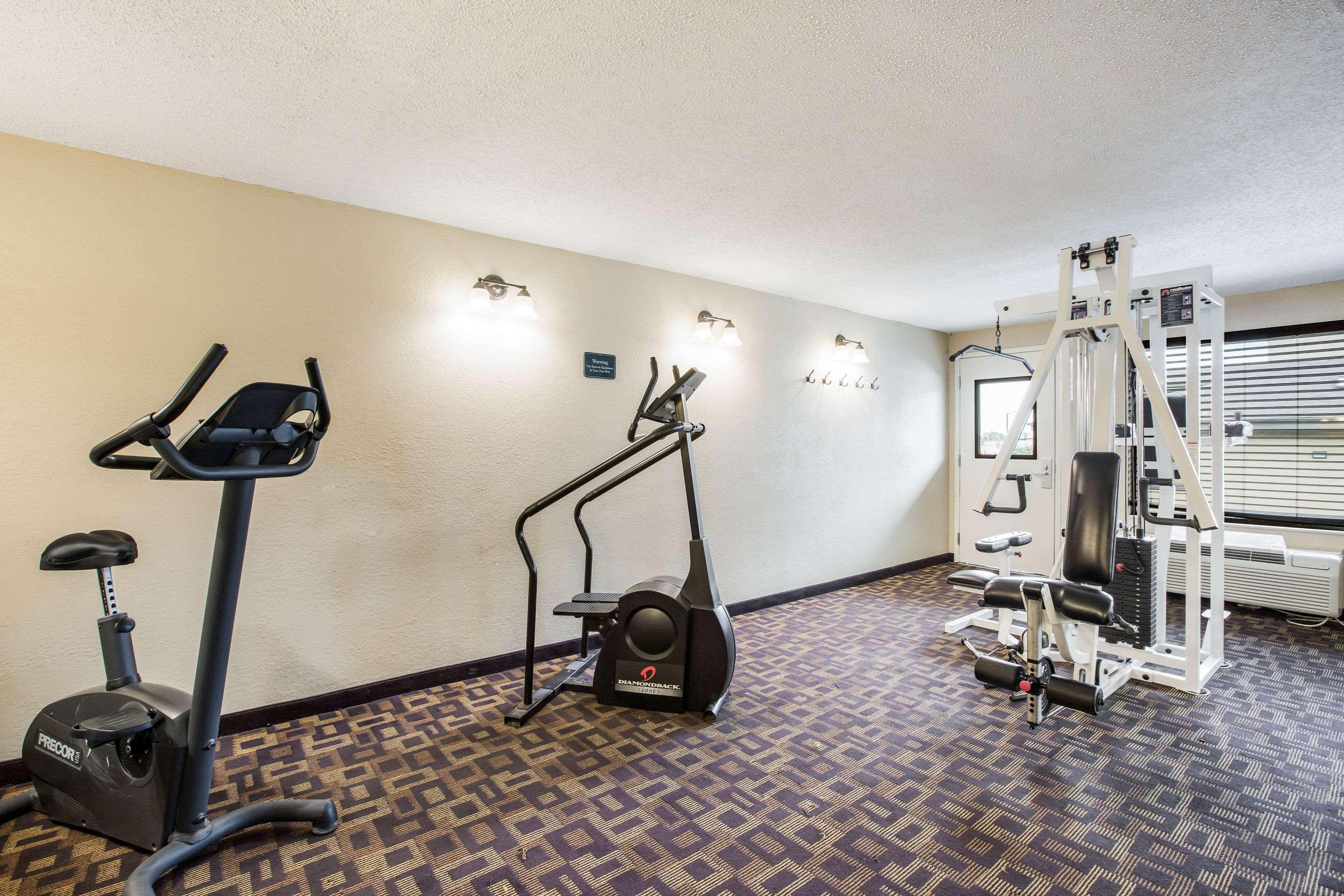 Quality Inn & Suites Lawrence - University Area Esterno foto