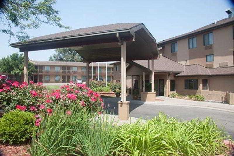Quality Inn & Suites Lawrence - University Area Esterno foto