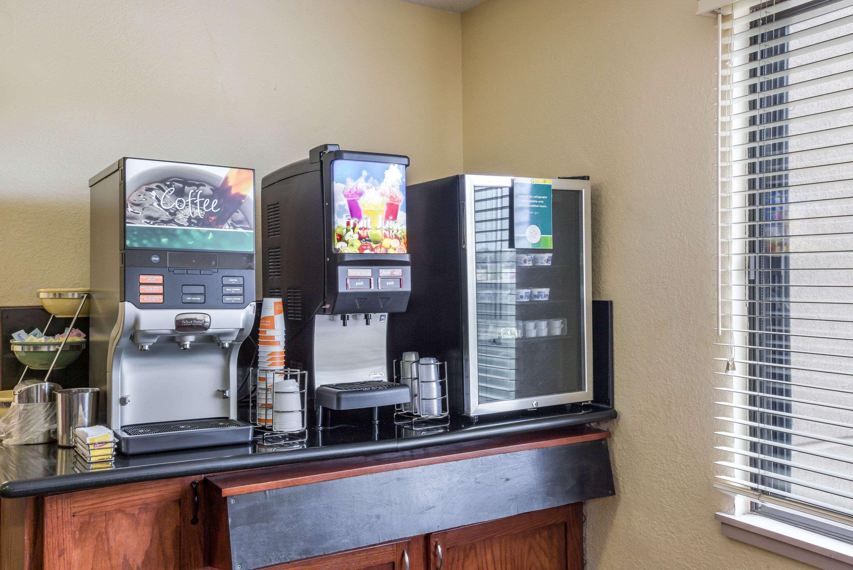 Quality Inn & Suites Lawrence - University Area Esterno foto