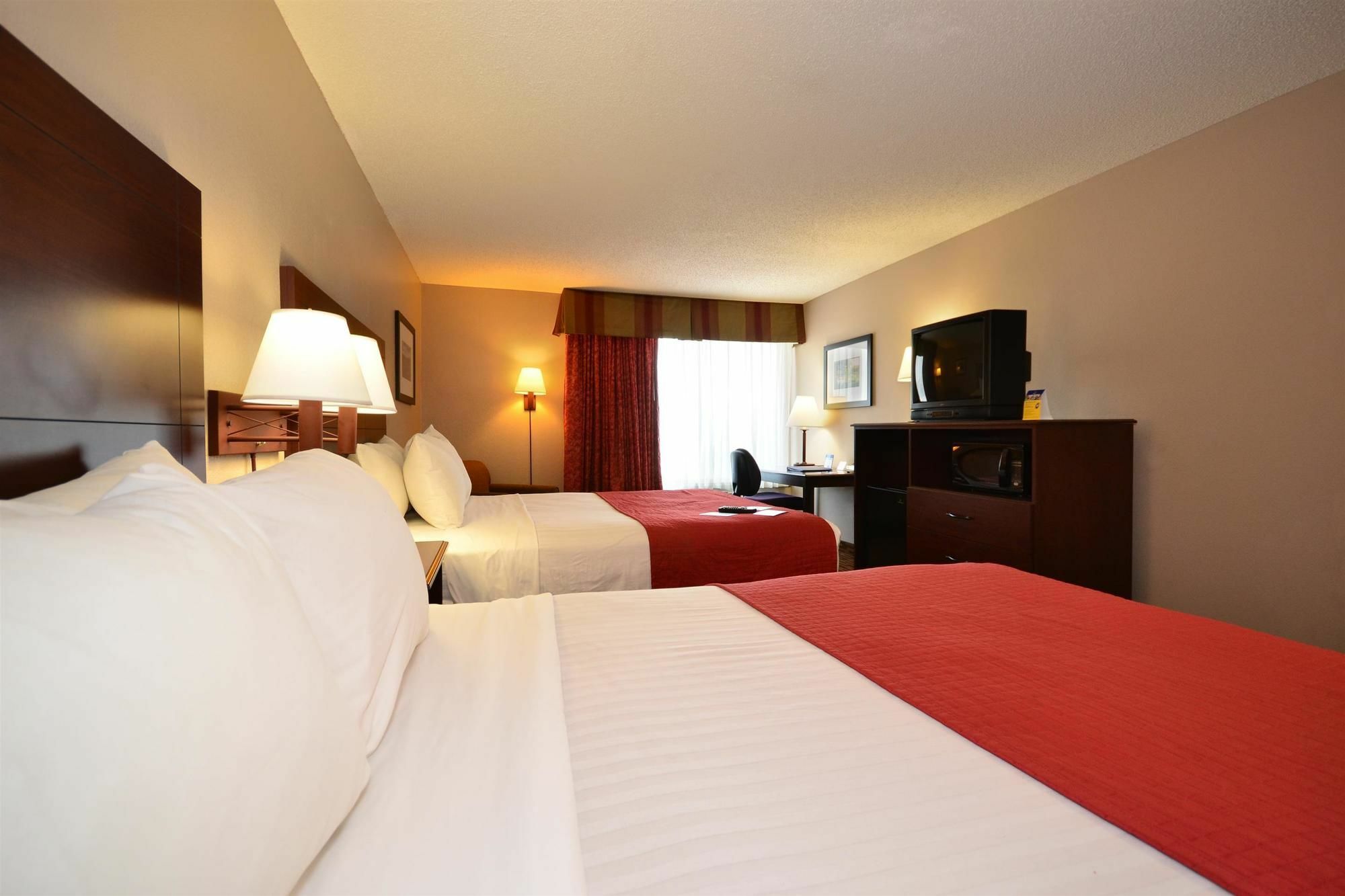 Quality Inn & Suites Lawrence - University Area Esterno foto