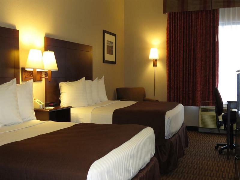 Quality Inn & Suites Lawrence - University Area Esterno foto