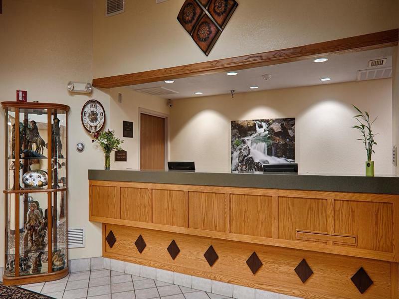 Quality Inn & Suites Lawrence - University Area Esterno foto