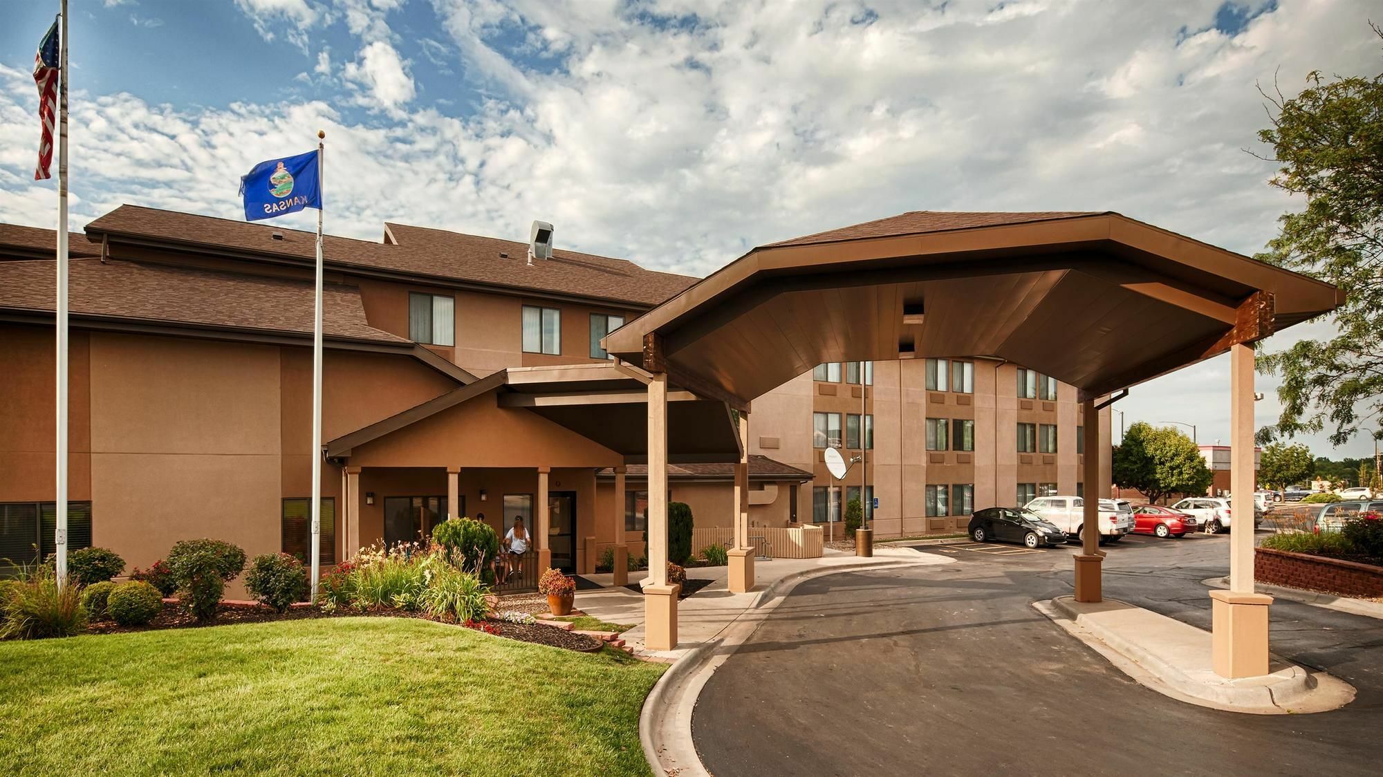 Quality Inn & Suites Lawrence - University Area Esterno foto